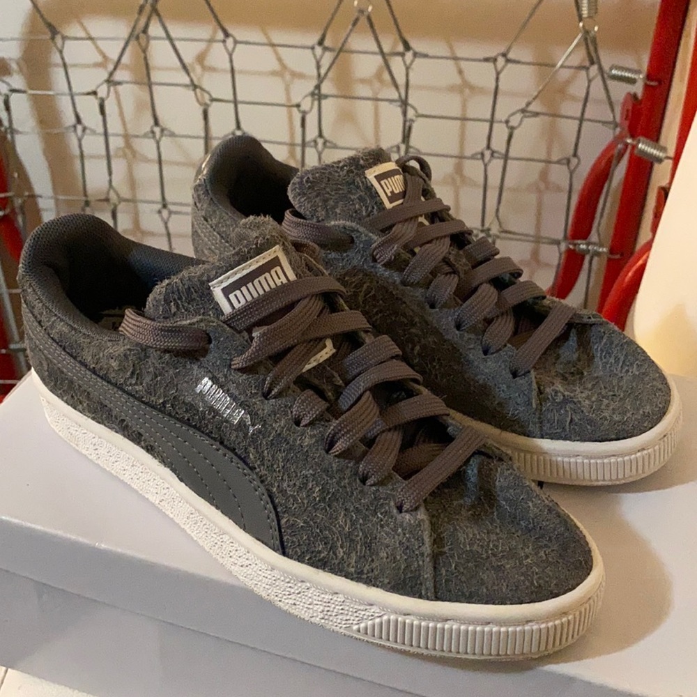 PUMA Women's Suede Women's Fashion Sneaker